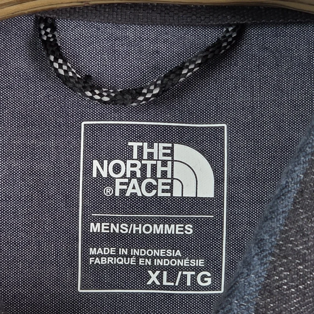The North Face‎ Button Down Plaid Flannel Shirt Men's Size XL Nylon Blend Hiking